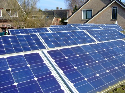 Dom z solarami, źródło: Sxc.hu