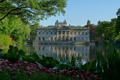 800px-palaceonthewater2011_400
